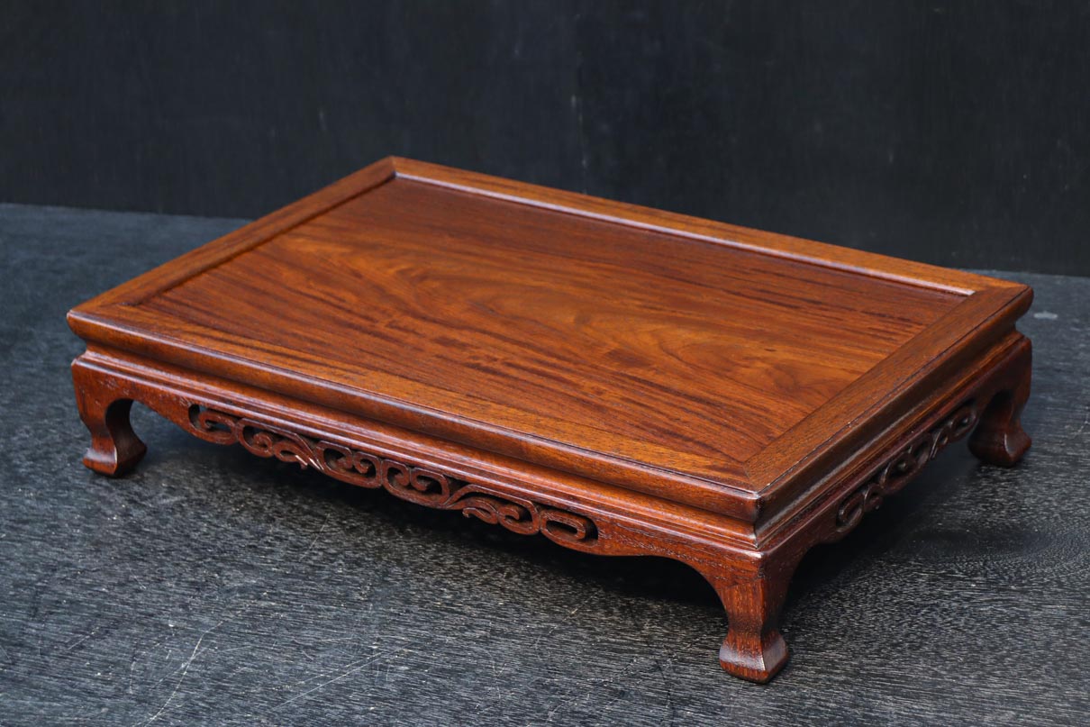 艶みある色彩に大らかな杢目が浮かび華のある置台　DC8851