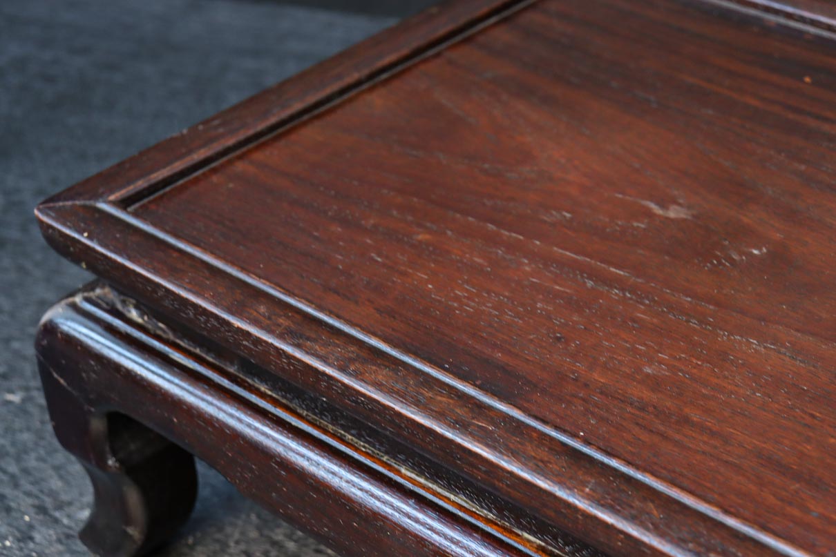 艶やかな風合いに美しい杢目が浮かぶ上品な置台　DC8852