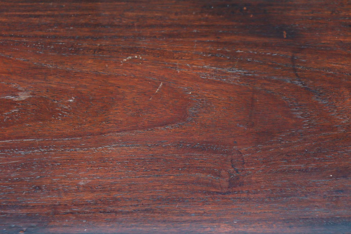 艶やかな風合いに美しい杢目が浮かぶ上品な置台　DC8852