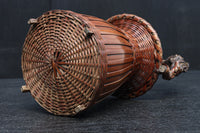 持ち手デザインが印象的な艶やかな色合いの花カゴ　DC8857