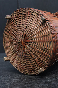 持ち手デザインが印象的な艶やかな色合いの花カゴ　DC8857