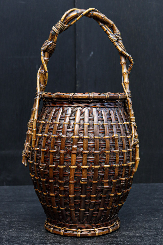 味わい深い風合いの上品な佇まいをした花カゴ DC8858 – 古福庵