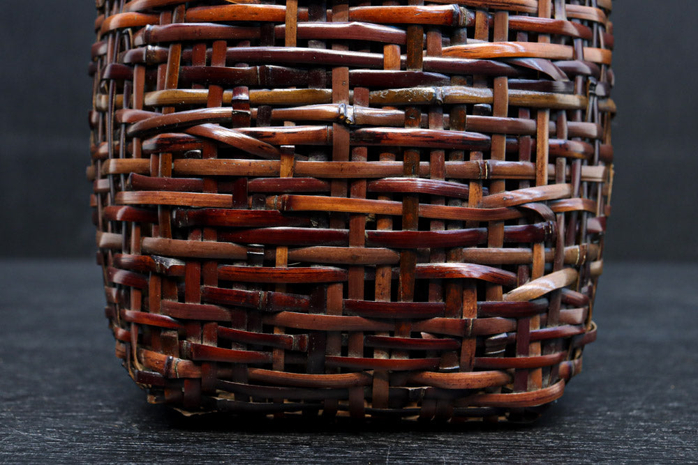 濃淡のある色彩で風情溢れる花カゴ　DC8859　在庫1組