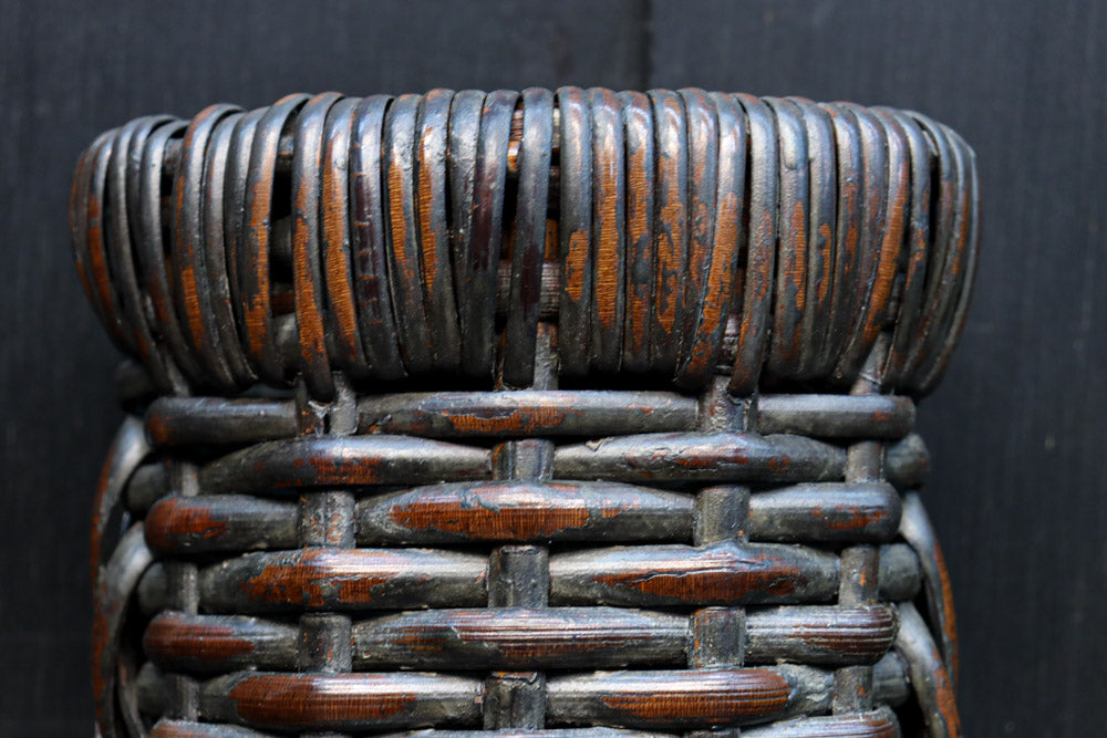 一輪挿しに!! 小型サイズの竹編み花カゴ　DC8860　在庫1組