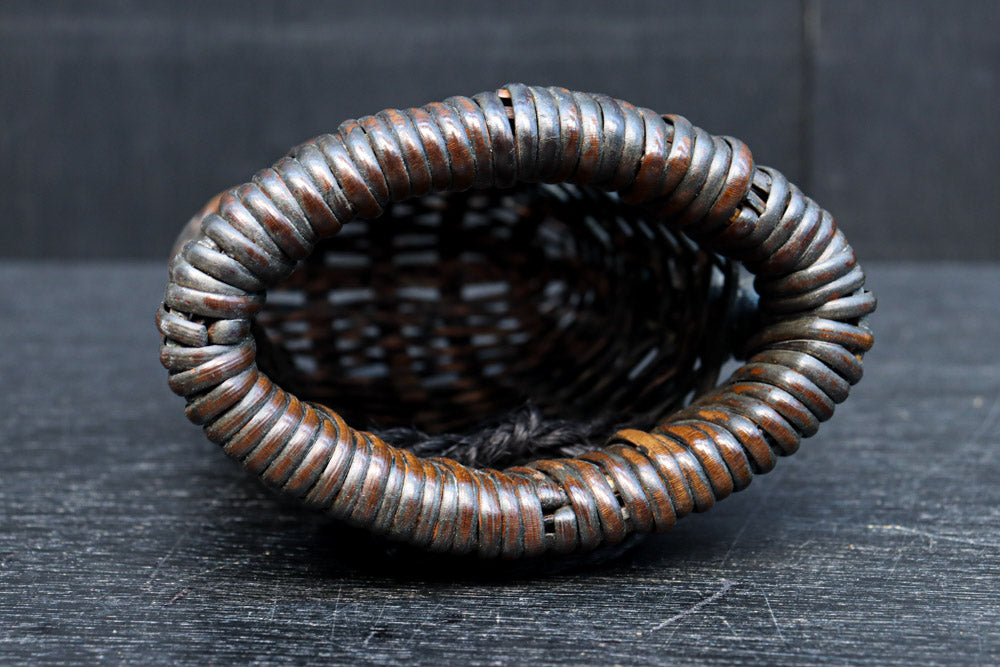 一輪挿しに!! 小型サイズの竹編み花カゴ　DC8860　在庫1組