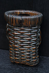 一輪挿しに!! 小型サイズの竹編み花カゴ　DC8860　在庫1組