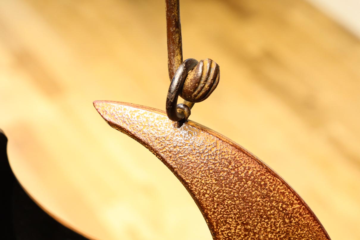 ススキ模様の花器をお猿さんが支える吊るし花器セット　DC8862　在庫1個