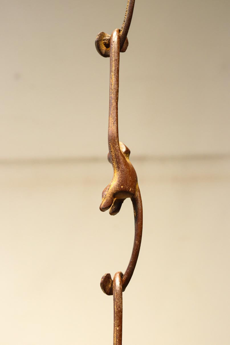 ススキ模様の花器をお猿さんが支える吊るし花器セット　DC8862　在庫1個