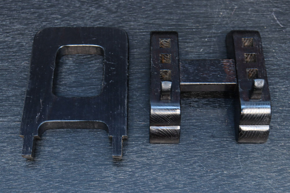 艶みを増した色合いで趣きある中型皿立て　DC8872ab　在庫(a:0 b:1)個