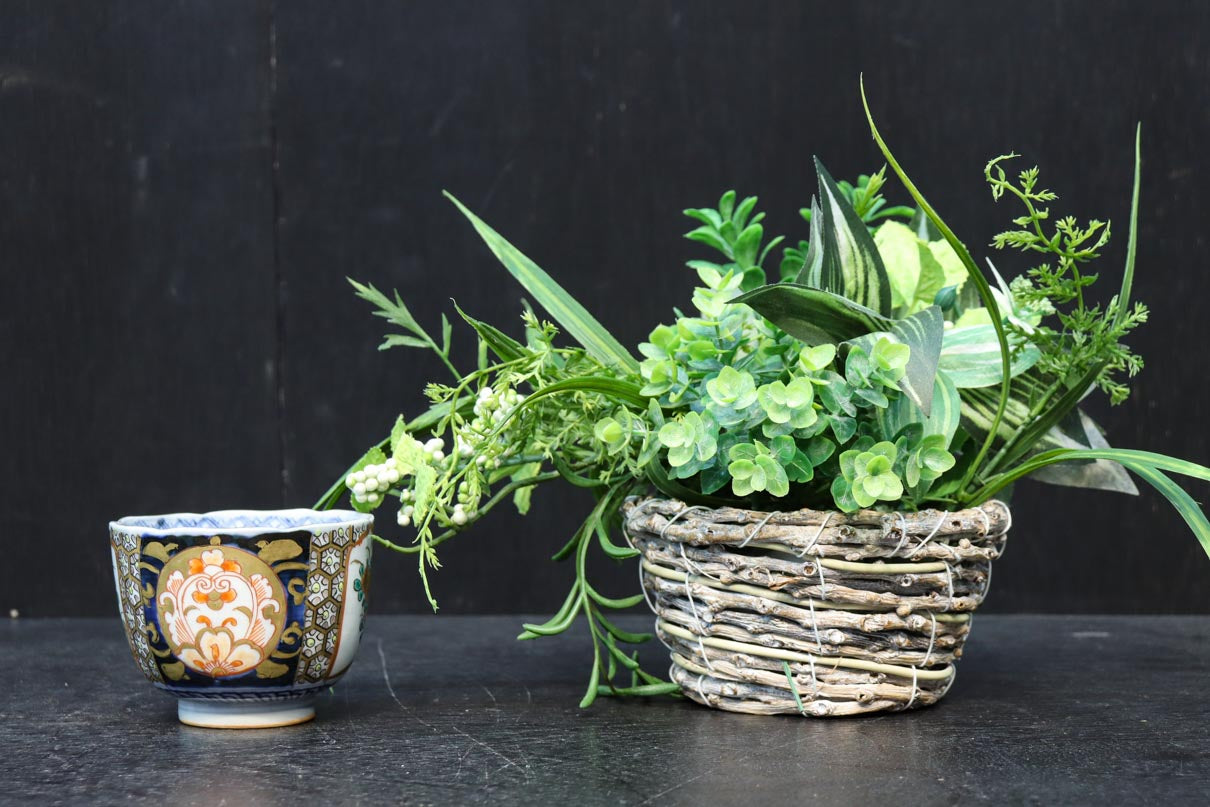 鮮やかな色彩で雅な面持ちの古伊万里の向付　DC8877　在庫3個