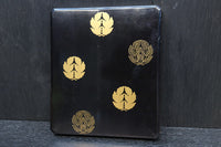 蒔絵の紋様が描かれた格調ある硯箱(共箱付き)　DC8881