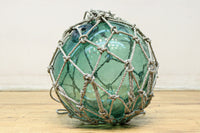 気泡入りの和ガラス球を縄で包んだ浮き球　DC8883