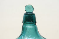 温かみある淡い色彩のレトロガラス大瓶(栓付き)　DC8886　在庫1組