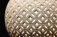 和柄の七宝透かし模様で格調ある陶器製の電笠　DC8887