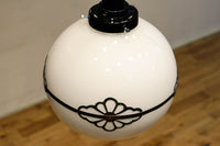 味わい深い菊菱装飾金具をまとうお椀型電笠　DC8894