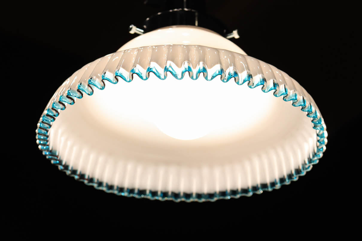 水色の縁取りが可愛らしい細やかなフリルの電笠　DC8896