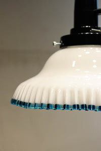 水色の縁取りが可愛らしい細やかなフリルの電笠　DC8896