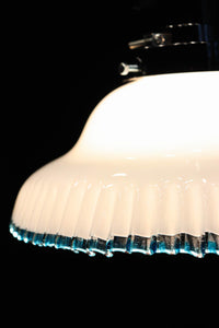 水色の縁取りが可愛らしい細やかなフリルの電笠　DC8896