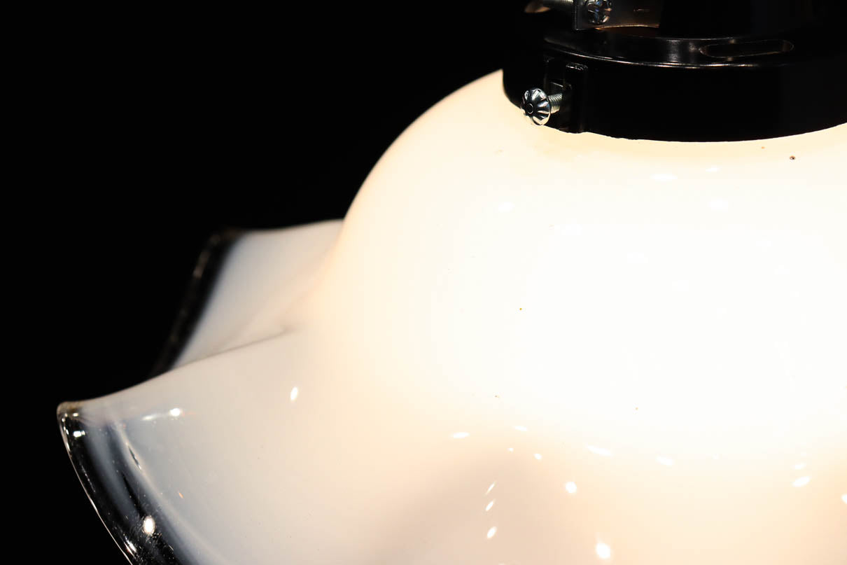 柔らかなフリルに透明の縁取りで上品な電笠　DC8897　