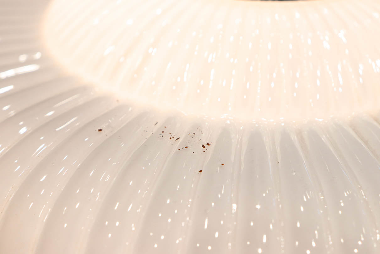 和の趣きあるプレスガラスの電笠　DC8899