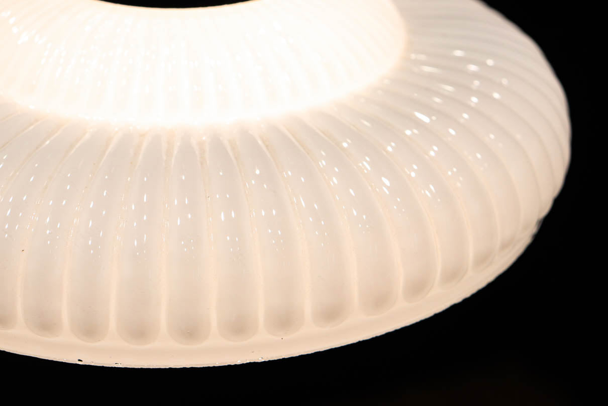 和の趣きあるプレスガラスの電笠　DC8899