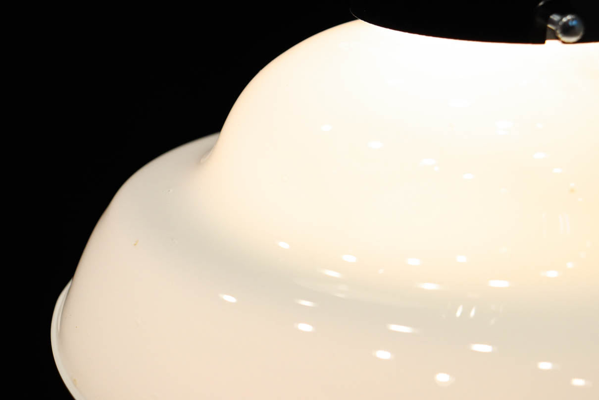 ふんわりと丸みを帯びた愛嬌のある電笠　DC8900