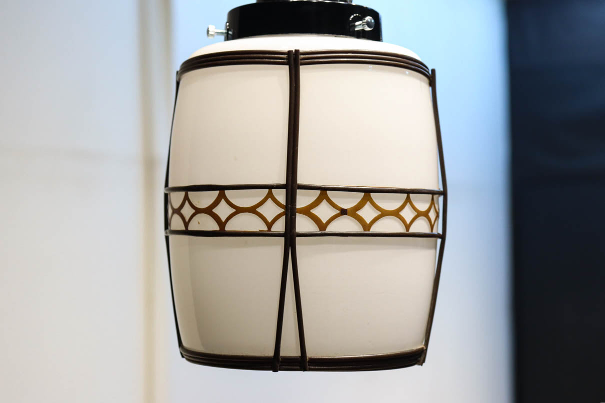 朱セルの和柄帯装飾でレトロな面持ちの電笠　DC8904