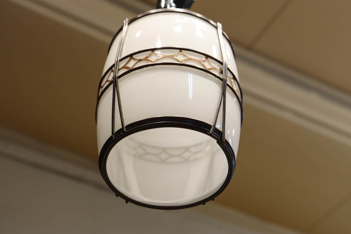 朱セルの和柄帯装飾でレトロな面持ちの電笠　DC8904