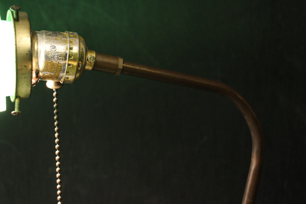 グリーン笠で和モダンな雰囲気ある電気スタンド　DC8906