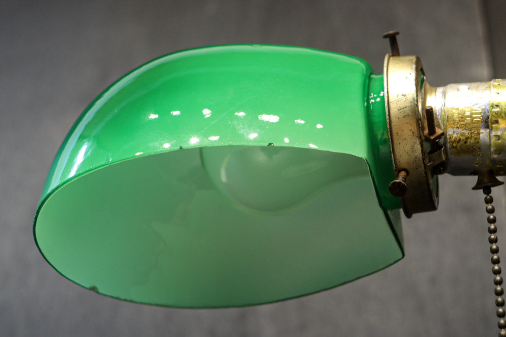 グリーン笠で和モダンな雰囲気ある電気スタンド　DC8906