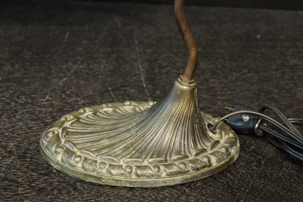 グリーン笠で和モダンな雰囲気ある電気スタンド　DC8906