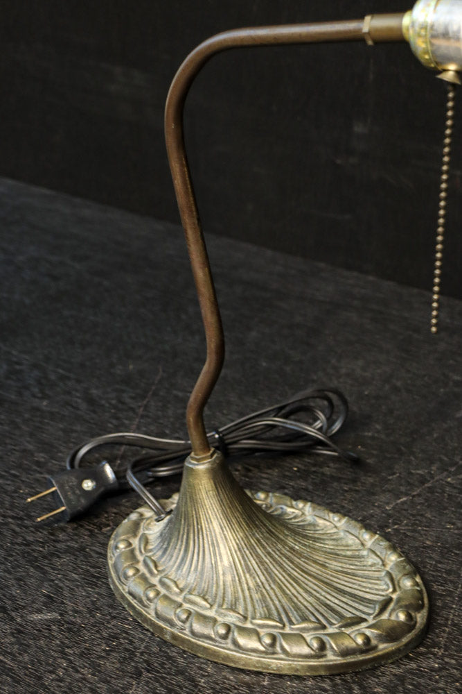 グリーン笠で和モダンな雰囲気ある電気スタンド　DC8906