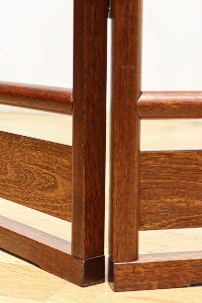 穏やかな色彩で風情溢れるフック付きの衣桁　DC8909