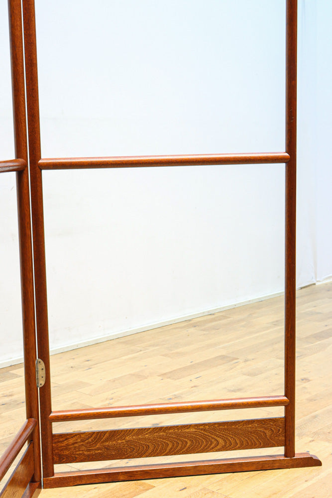 穏やかな色彩で風情溢れるフック付きの衣桁　DC8909