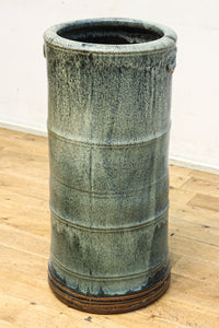 ガーデニングなどの花器にされても素敵な陶器製立ち火鉢　DC8910