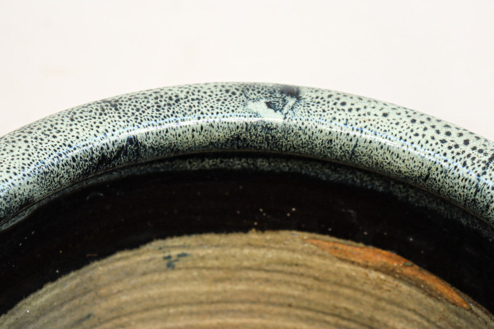 ガーデニングなどの花器にされても素敵な陶器製立ち火鉢　DC8910