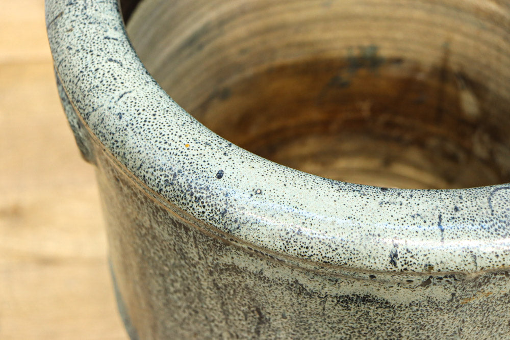 ガーデニングなどの花器にされても素敵な陶器製立ち火鉢　DC8910