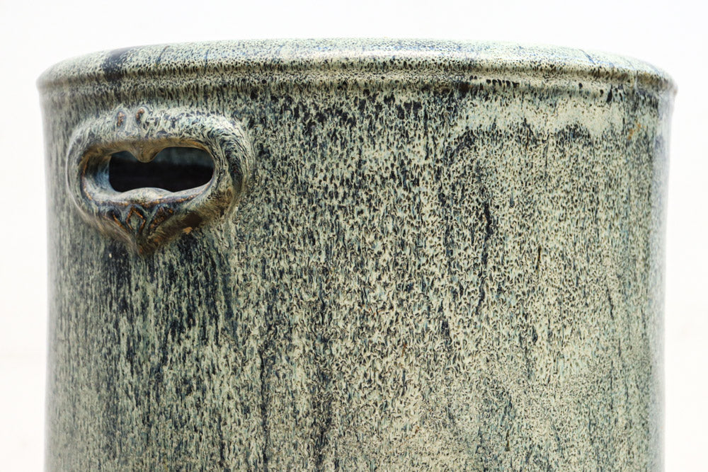 ガーデニングなどの花器にされても素敵な陶器製立ち火鉢　DC8910