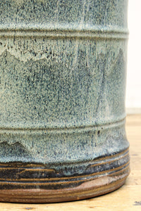 ガーデニングなどの花器にされても素敵な陶器製立ち火鉢　DC8910