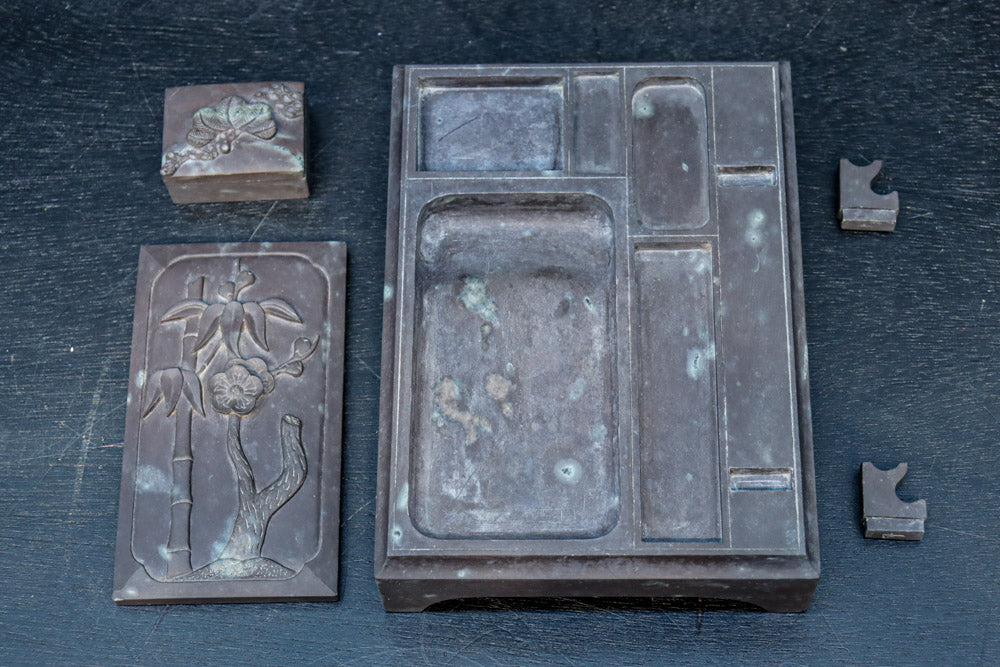 Antique tool (Inkstone integrated with stand) DC8913