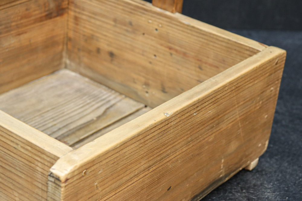 穏やかな杢目で上品な面持ちの炭入れ　DC8914