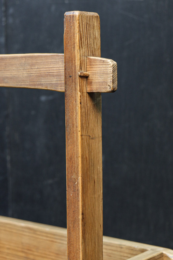 穏やかな杢目で上品な面持ちの炭入れ　DC8914