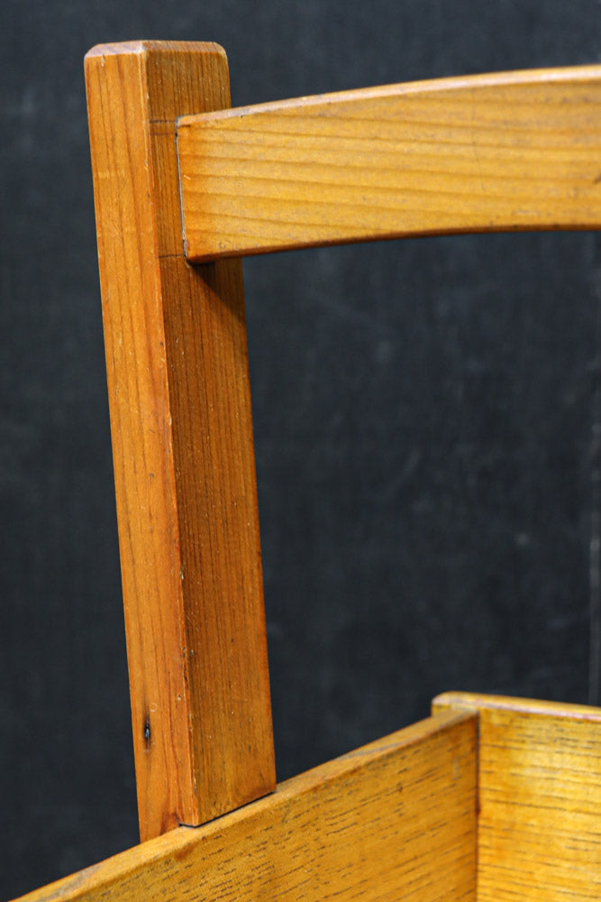 温かみのある木地色の持ち手付き炭入れ　DC8915