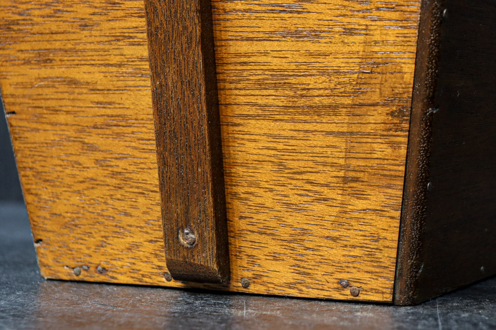 味わい深い風合いの持ち手付き炭入れ　DC8916