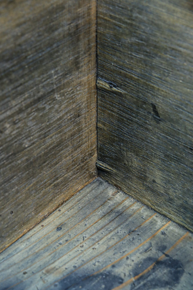 味わい深い風合いの持ち手付き炭入れ　DC8916