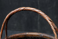 味わいある風合いの竹編みカゴの炭入れ　DC8917