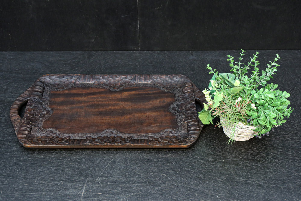 軽井沢彫の桜彫刻が華を添える角盆　DC8920