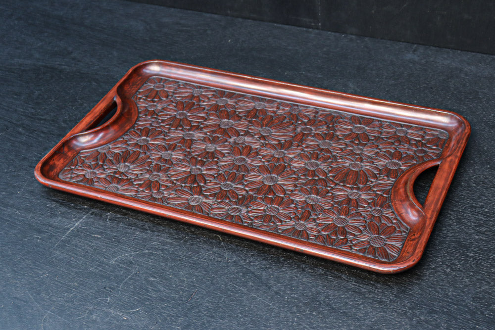 花模様を散りばめた風合い溢れる鎌倉彫の長手盆　DC8921