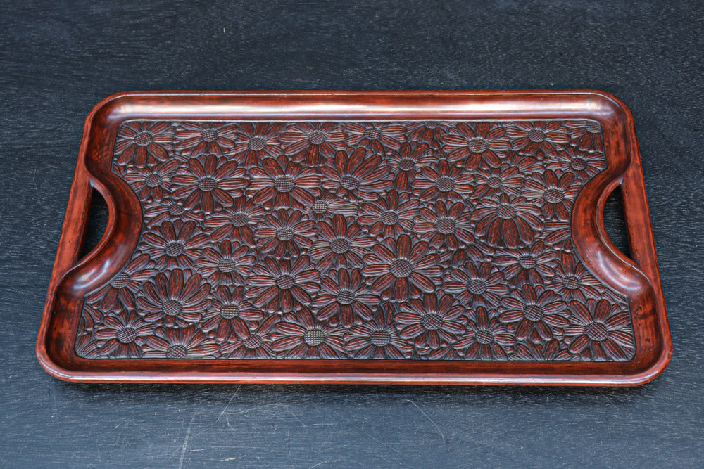 花模様を散りばめた風合い溢れる鎌倉彫の長手盆　DC8921