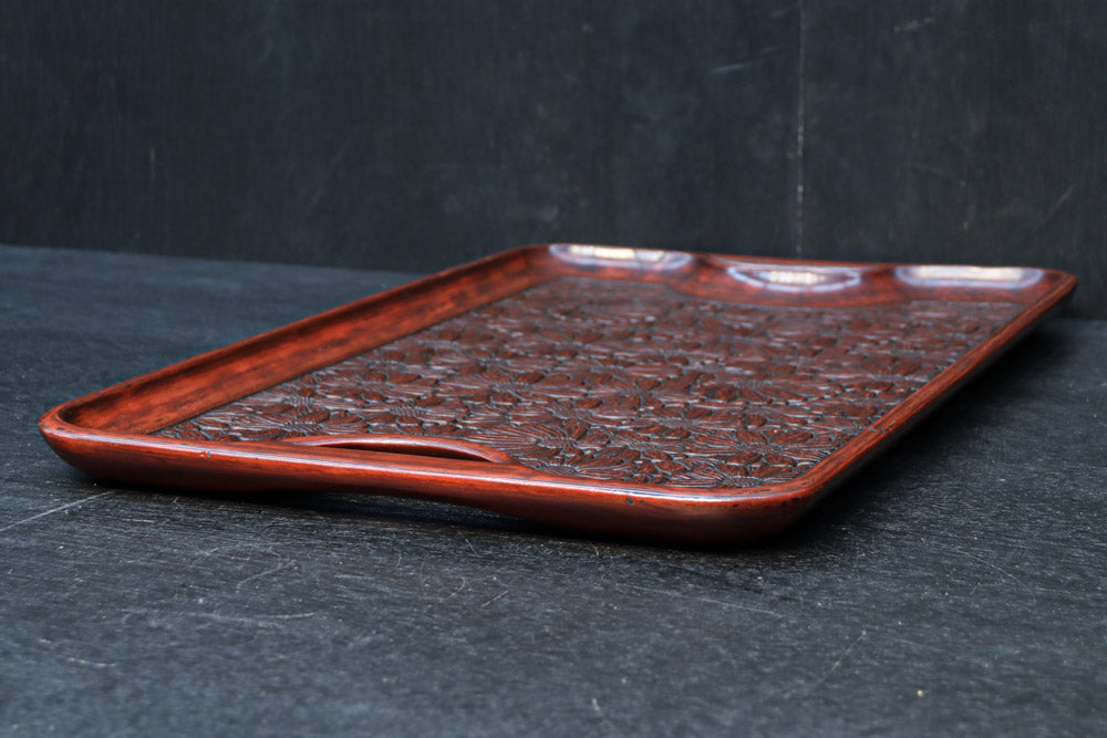 花模様を散りばめた風合い溢れる鎌倉彫の長手盆　DC8921